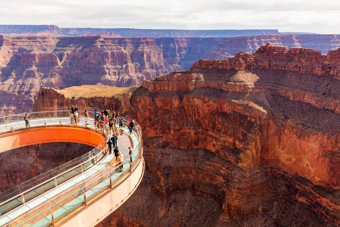 “Grand Canyon: Surrender to the Majesty of Nature”